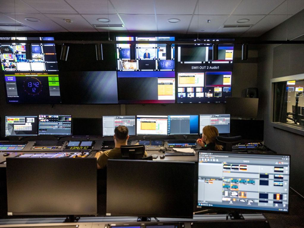 L’UE débloque 5,5 millions pour Radio Free Europe – Un filet de sécurité pour le journalisme indépendant