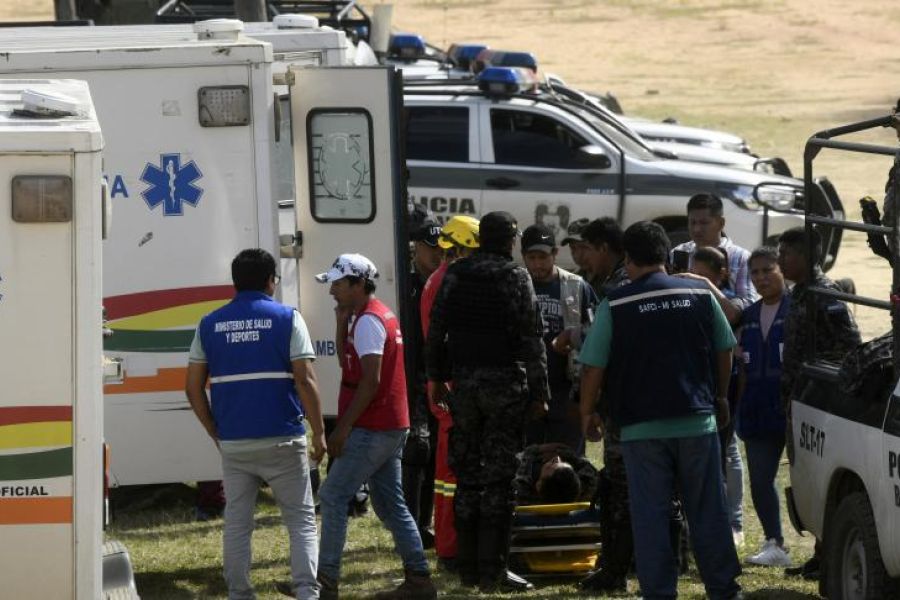 Bolivie - Accident d'Autocar : 30 Morts sur une Route de l'Extrême, le Prix Fort du Désenclavement ?