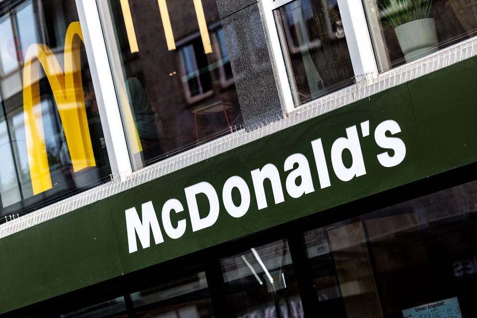 Pays-Bas : la police abat un adolescent armé dans un McDonald's d'Amsterdam