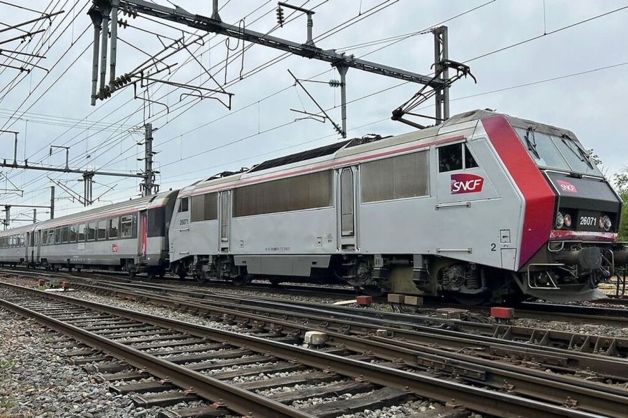 La SNCF face à la canicule : suppressions massives de trains pour le week-end du 15 août, impacts et gestion de crise