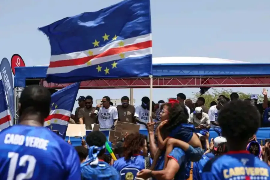 MONDIAL 2026 : LE PARCOURS HÉROÏQUE DES JOUEURS DU CAP-VERT CÉLÉBRÉ DANS LE MONDE ENTIER APRÈS LEUR ÉLIMINATION