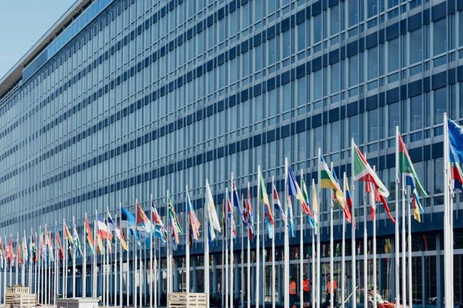 La diplomatie suisse sous pression : Le Temps décrypte les négociations secrètes avortées à Genève