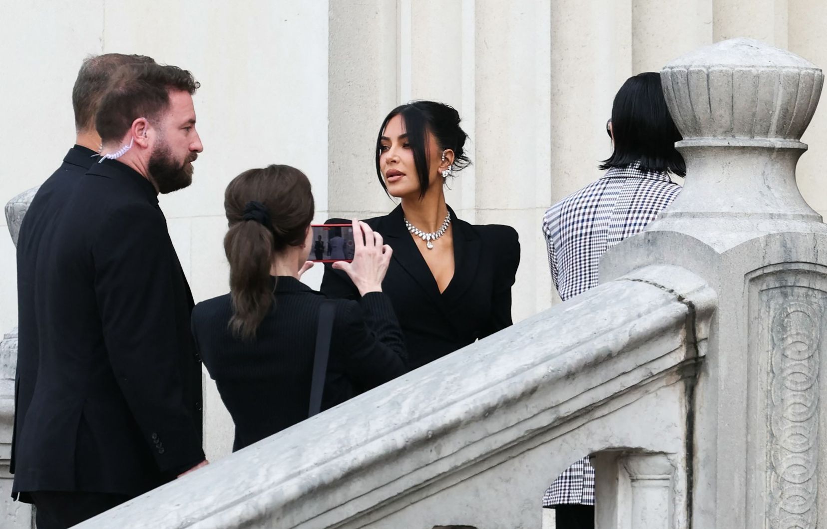 Procès Kim Kardashian : verdict, enjeux et leçons d’un procès ultra-médiatisé