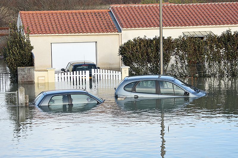 OMONDO MÉTÉO - Dépression Kirk : une partie de l'Assemblée inondée, les pompiers font évacuer certains lieux Des dégâts importants au cœur des institutions françaises