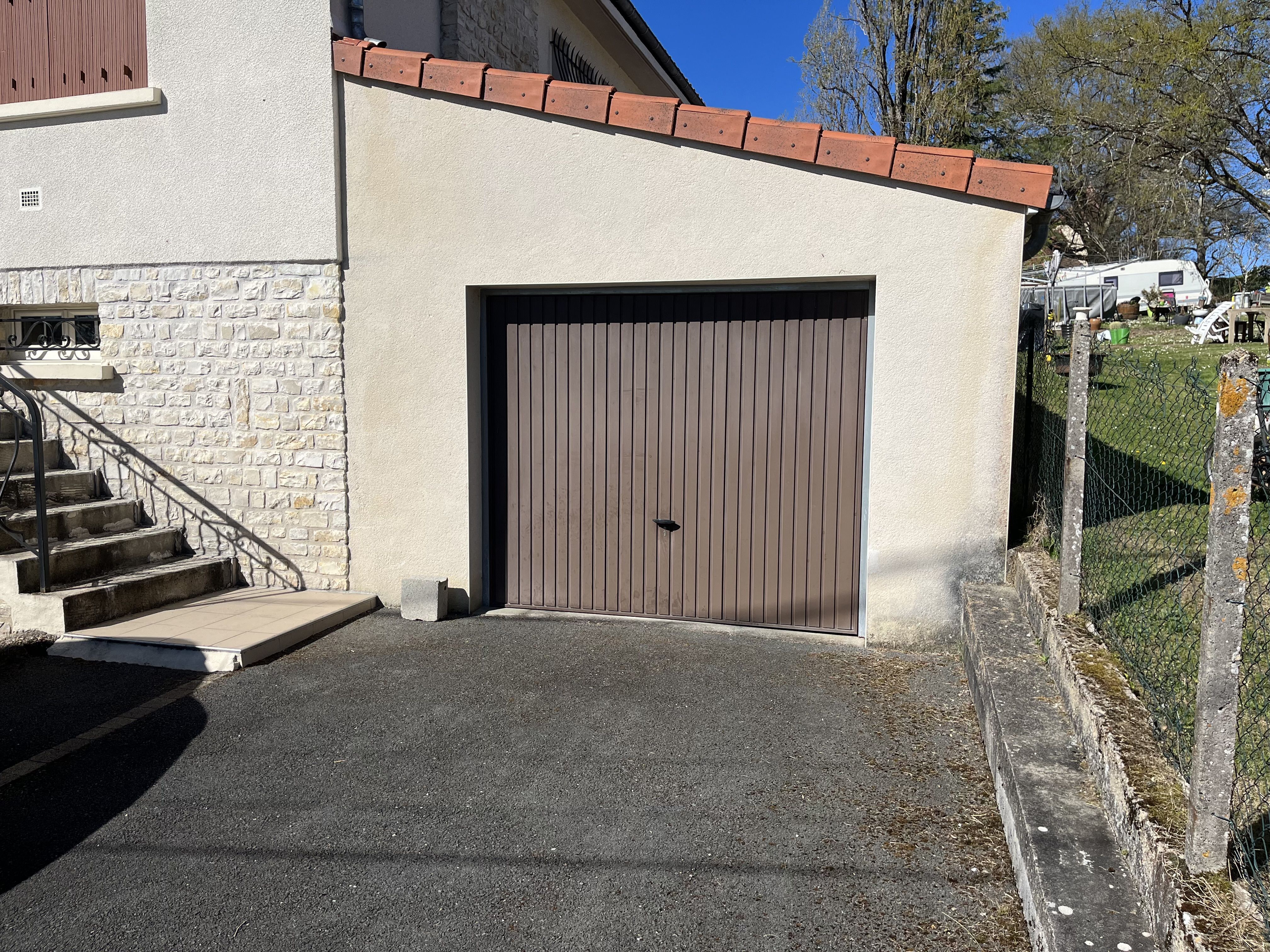 Dordogne : Six Ans Avec le Cadavre de Son Mari, l'Effroyable Secret d'une Femme Hantée par le Passé