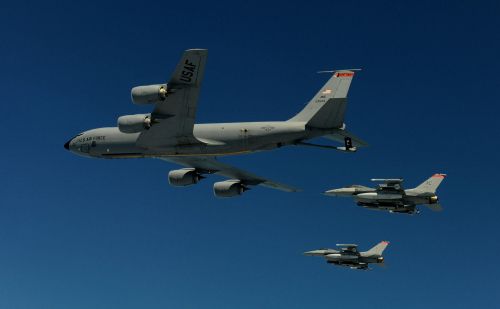 OMONDO INTERNATIONAL - Moyen-Orient : Les États-Unis déploient leur force aérienne face à l'Iran