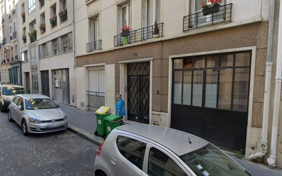 Paris : un homme poignardé à mort dans un appartement lors d’un « rendez-vous sexuel ». Crime passionnel ou guet-apens ?