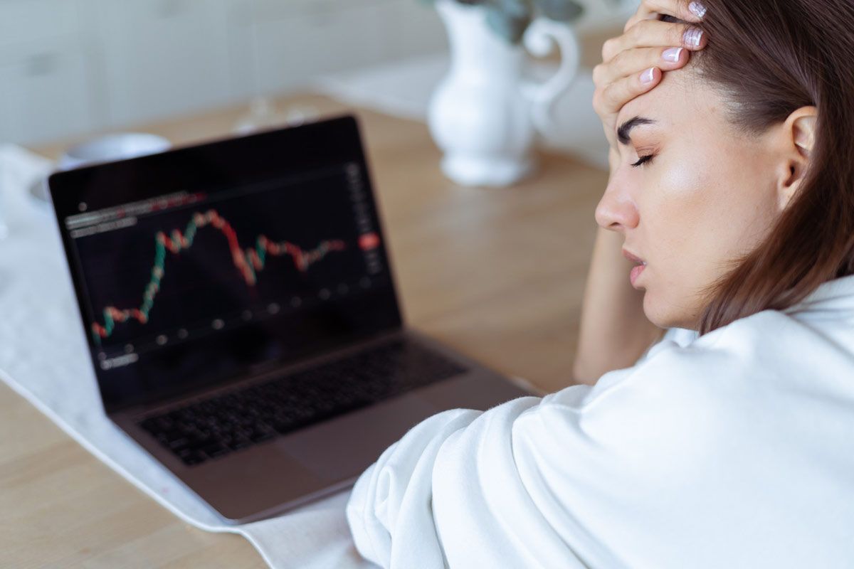 LUNDI NOIR SUR LES MARCHÉS MONDIAUX : LE SPECTRE DE L'HYPERINFLATION ET LA PANIQUE DES BOURSES