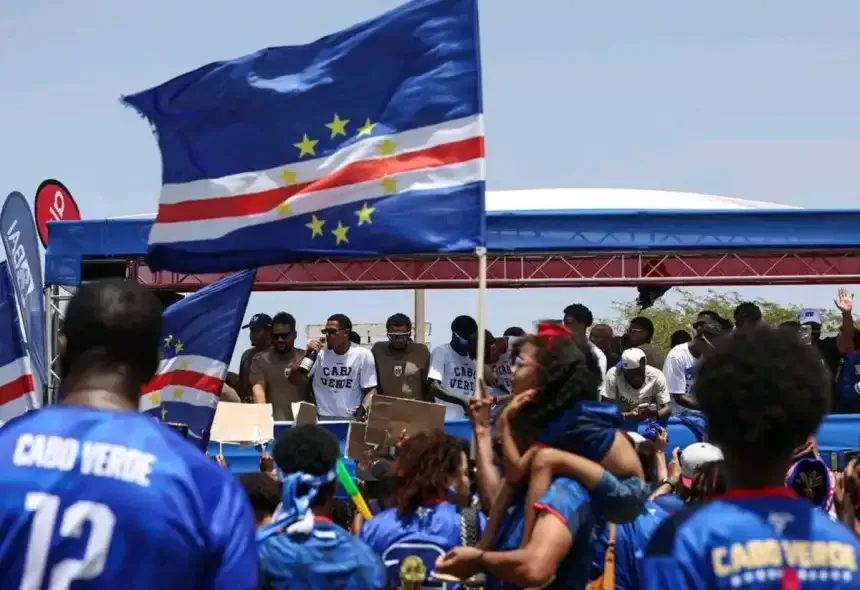 MONDIAL 2026 : LE PARCOURS HÉROÏQUE DES JOUEURS DU CAP-VERT CÉLÉBRÉ DANS LE MONDE ENTIER APRÈS LEUR ÉLIMINATION