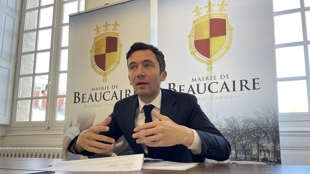 La mairie RN de Beaucaire condamnée à plus de 120.000 euros d’amende pour avoir refusé de retirer une crèche de Noël - Un bras de fer idéologique      