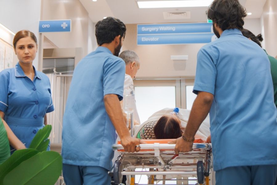 Les hôpitaux français face à la crise des soins : quelles réformes nécessaires ?