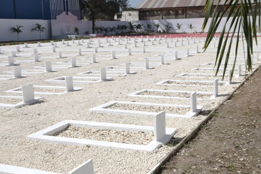 Macron condamne fermement la profanation d'une nécropole de tirailleurs sénégalais