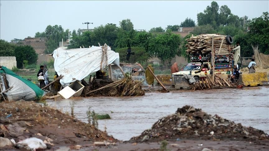 Pakistan frappé par la mousson : 30 morts en 24h, bilan catastrophique et réponses officielles