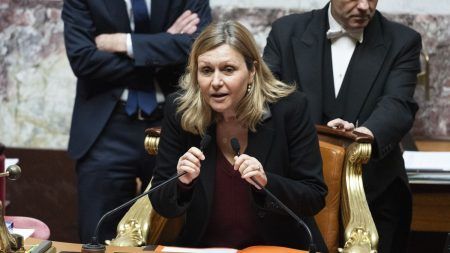 Le Pen Accusée d'Être une "Ennemie de l'Intérieur" : Le Patriotisme en Question ?