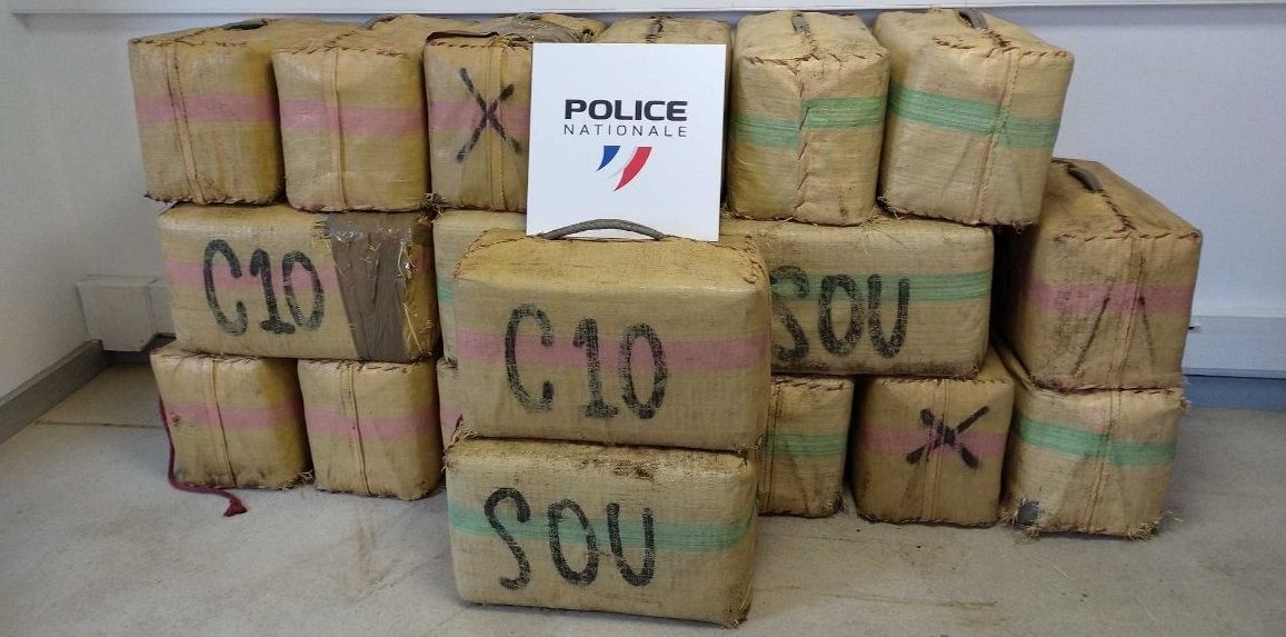 Val-d’Oise : saisie record de 800 kg de cannabis, deux trafiquants interpellés par la police judiciaire