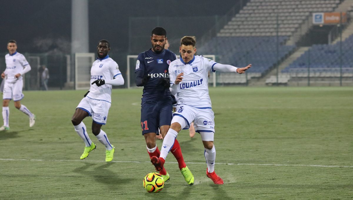 Le Paris FC battu à Angers, Strasbourg triomphe à Metz, Auxerre commence fort