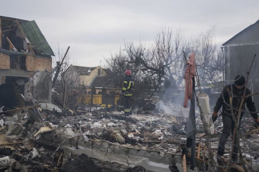Guerre en Ukraine : Frappe russe tragique sur un bus de mineurs à Dnipro, 15 victimes