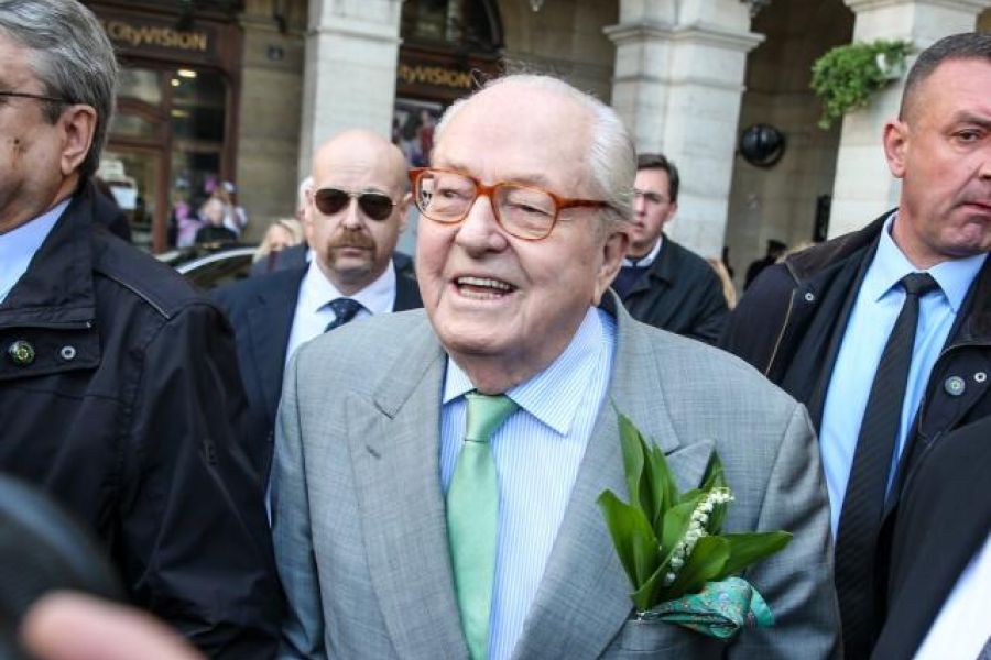 Décès de Jean-Marie Le Pen : hommages et polémiques autour d'une figure controversée