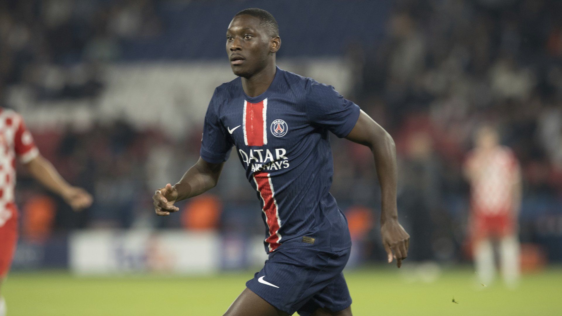 Randal Kolo Muani prêté par le PSG à Tottenham – Un prêt stratégique pour relancer la carrière de l’attaquant français