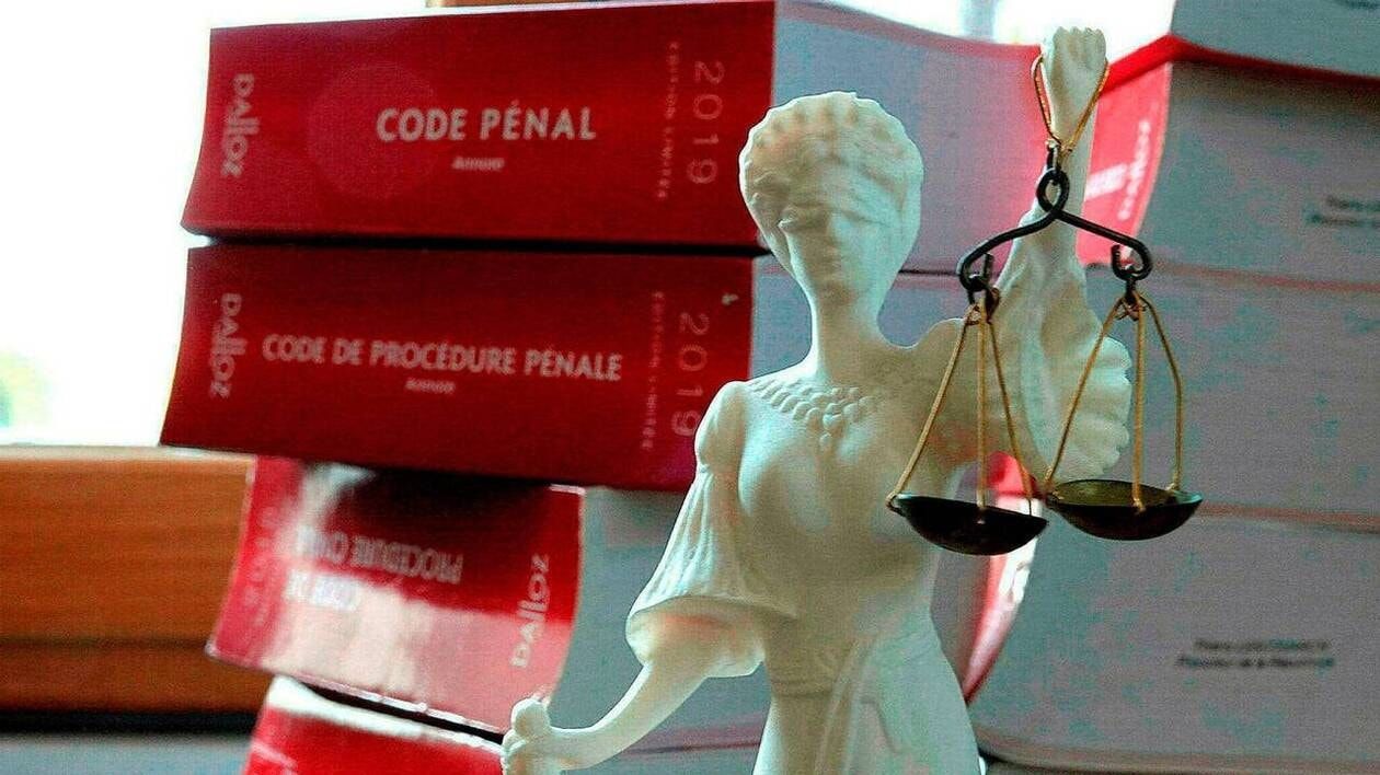 Grand-père brûlé vif par sa petite-fille : un verdict qui interroge la société et la justice française