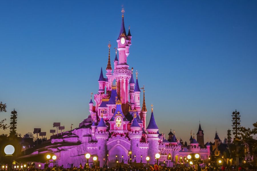OMONDO ÉCONOMIE - Disneyland Paris lance une vaste campagne de recrutement pour 7000 postes