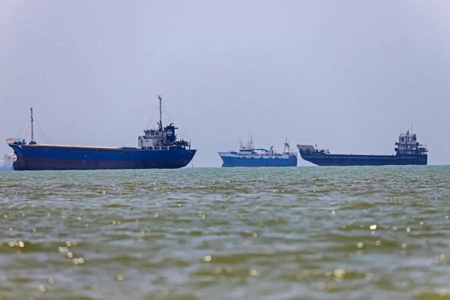 Crise au Moyen-Orient et Sécurité Maritime : Le Détroit d'Ormuz sous Haute Surveillance Internationale