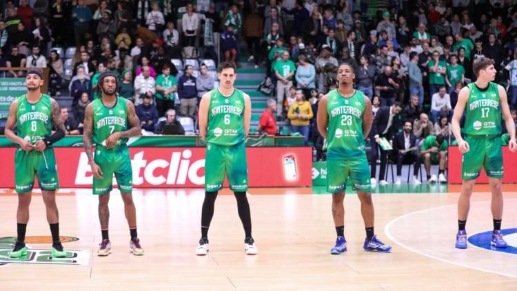 Match interrompu à Nanterre après l’irruption d’un militant propalestinien - Tensions croissantes autour du conflit israélo-palestinien