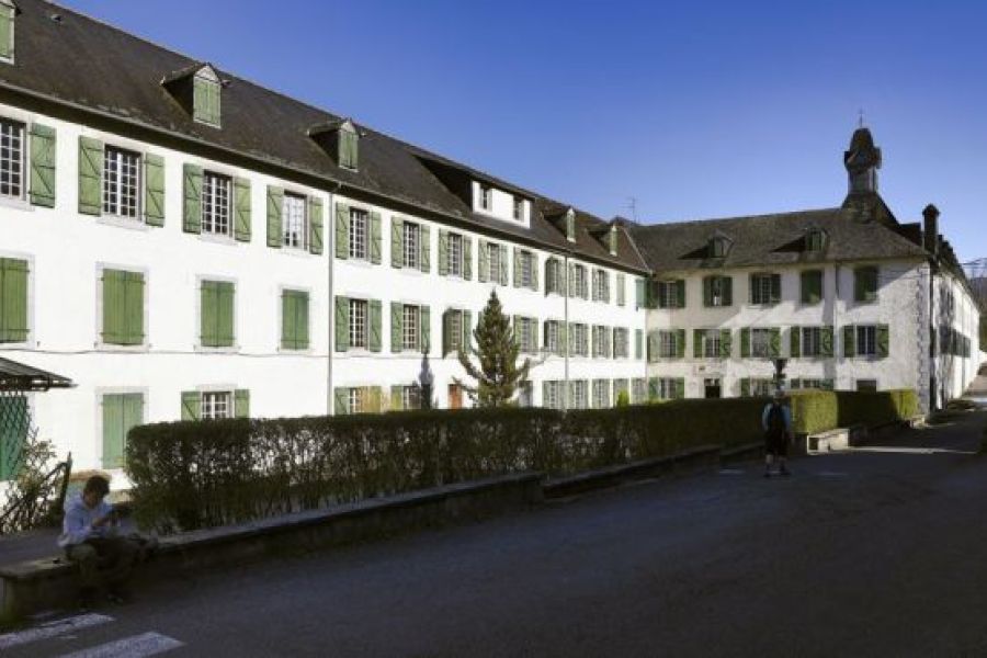 Dossier Omondo Demain - Affaire Bétharram, violences à l’école et crise politique :