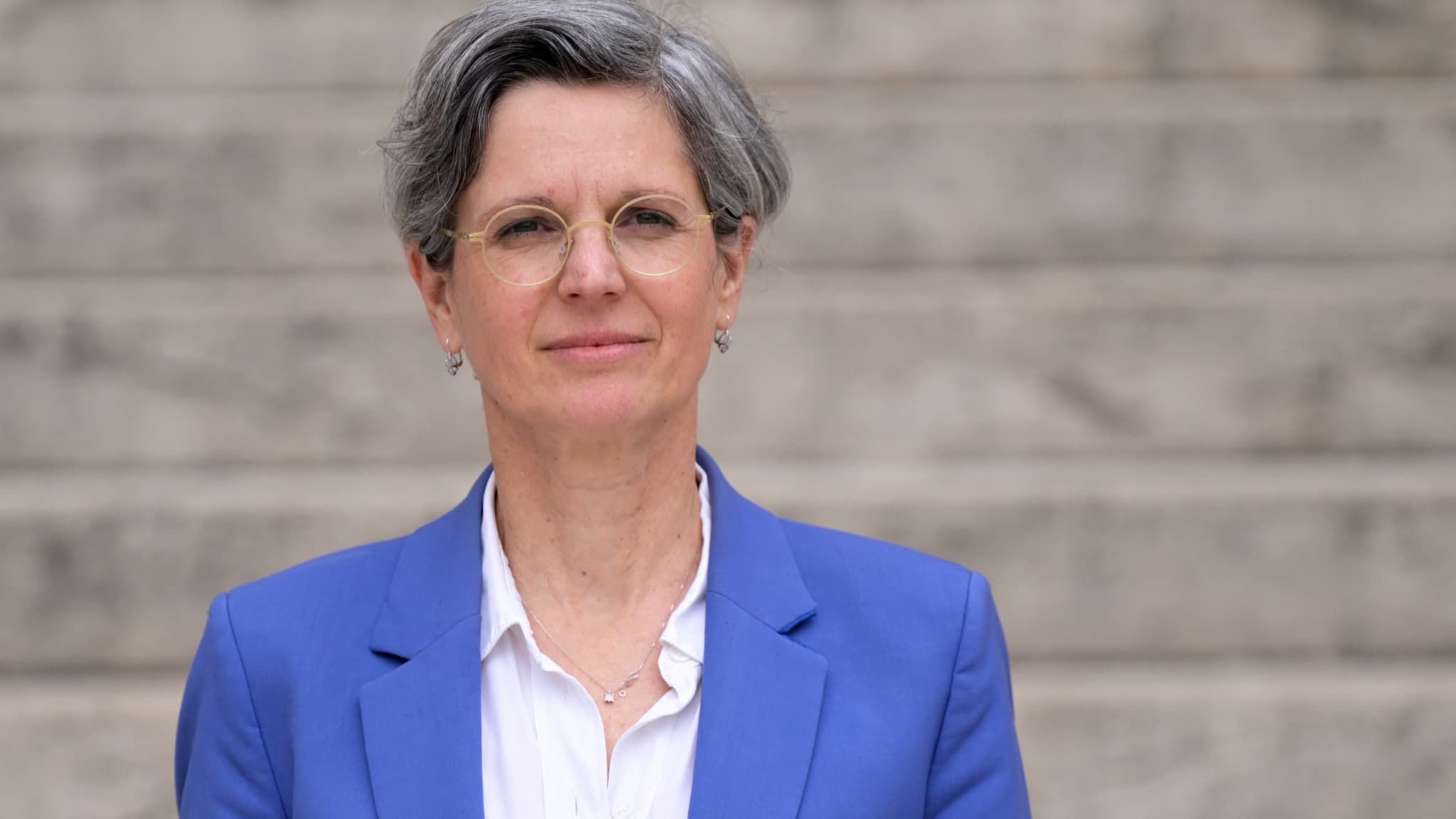 Sandrine Rousseau fustige le moratoire sur l’éolien et le solaire : la colère verte gronde à l’Assemblée