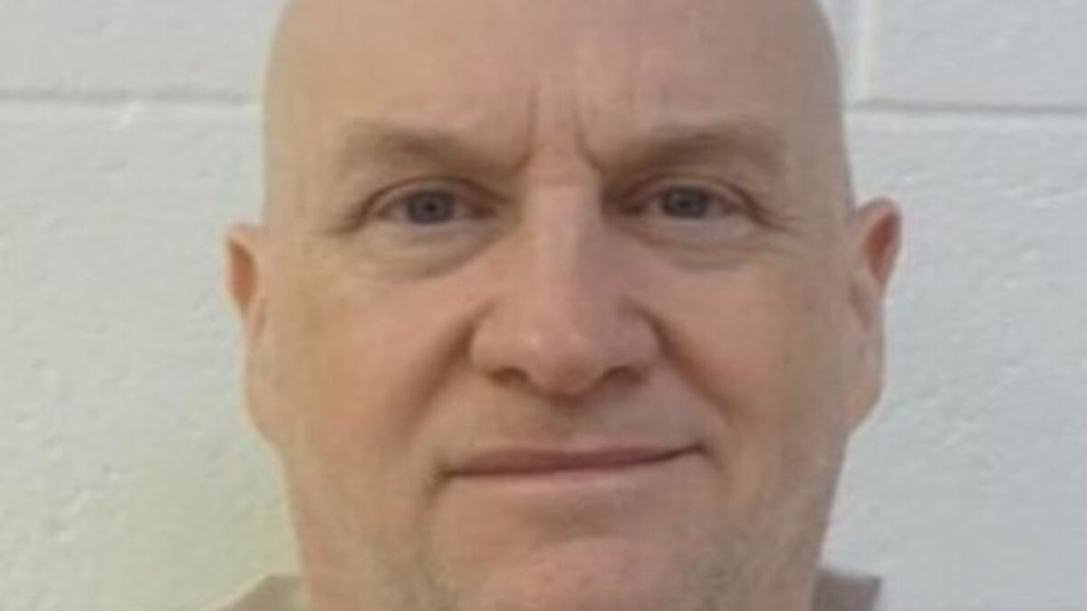 Un ex-chef de police américain condamné pour viol et meurtre s’évade de prison en Arkansas