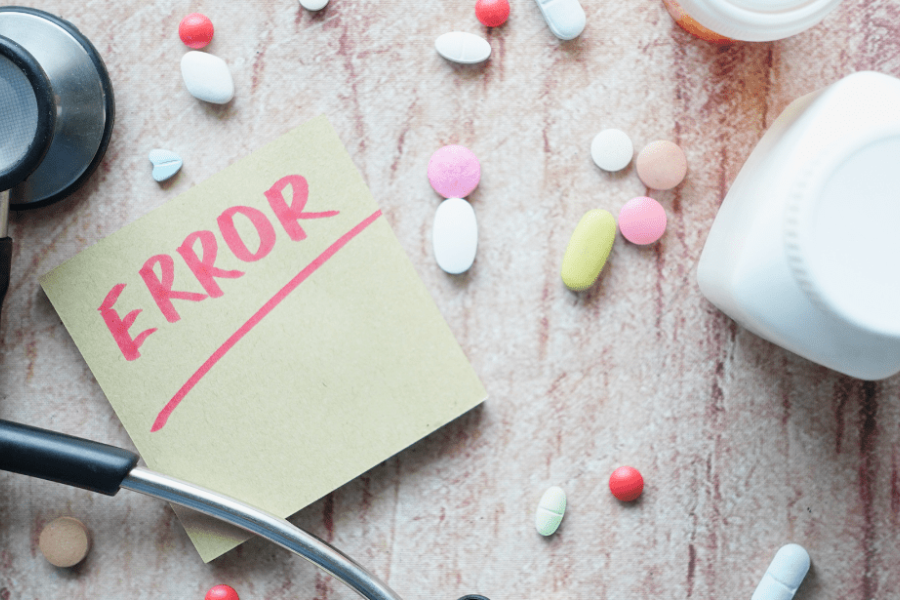 Hôpitaux Français : Erreur Médicamenteuse Fatale - La Pénurie de Médecins Met-Elle les Patients en Danger ?