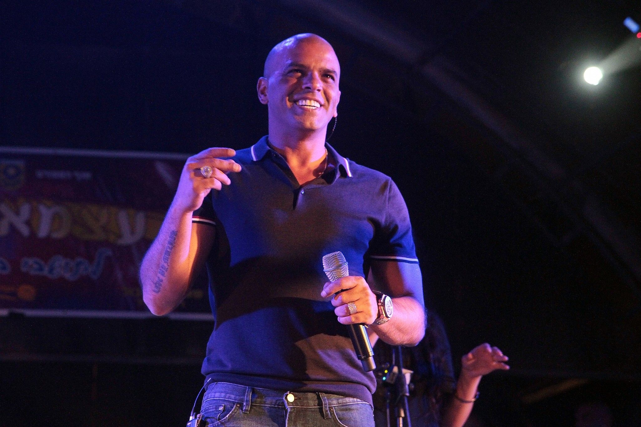 LFI exige l’interdiction du concert d’Eyal Golan à Paris, tensions autour d’Israël