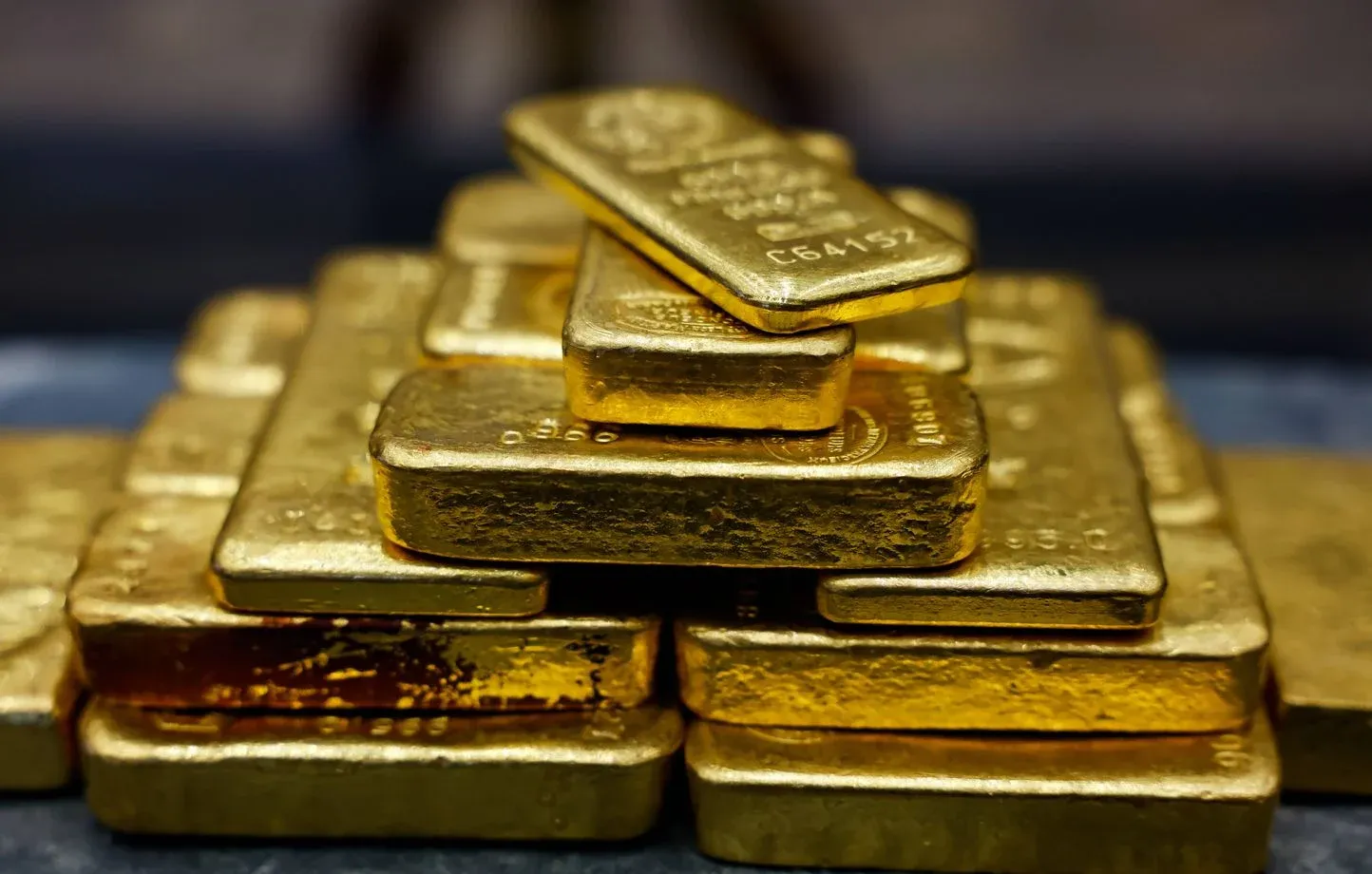 Cours de l'Or : Pourquoi la demande mondiale explose et franchit le cap historique des 5 300 dollars