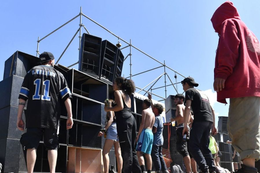 Rave-party géante en Lozère : 4000 personnes rassemblées malgré les interdictions