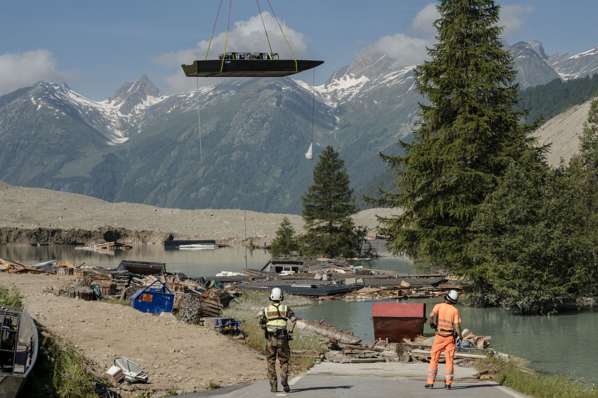 Suisse : découverte de restes humains après un éboulement à Blatten, la montagne face à ses nouveaux défis