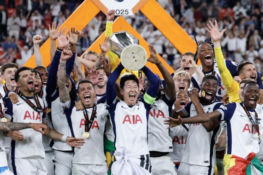 Tottenham remporte la ligue europa 2025 face à manchester united, une victoire historique pour les spurs