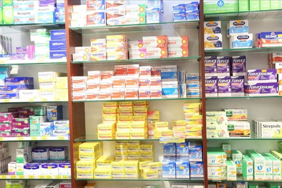 Pénurie de Médicaments : La France Malade de Sa Dépendance Pharmaceutique ?