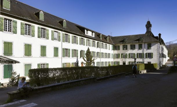 Dossier Omondo Demain - Affaire Bétharram, violences à l’école et crise politique :