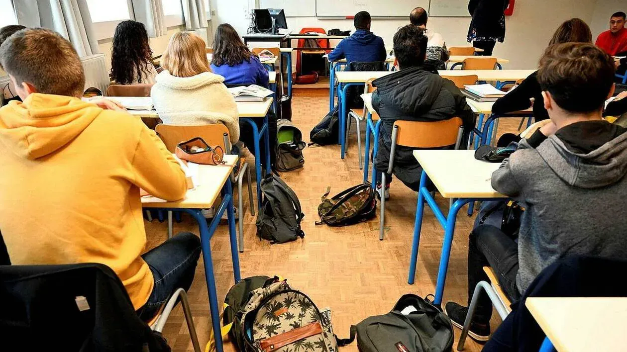 Pourquoi les bancs de l'Éducation Nationale restent vides en janvier 2026