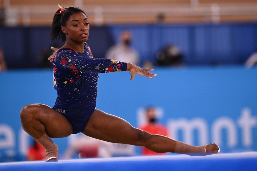 JO DE PARIS 2024 : Simone BILES . Pas de 4e médaille d’or pour cette fois ci ! la reine échoue et fait gagner sa rivale l’italienne –