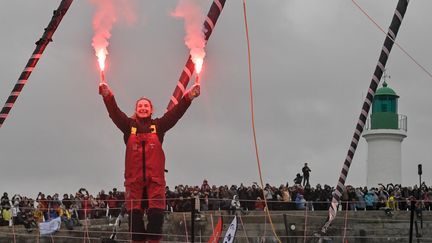 Vendée Globe : «Au bout de son rêve», la benjamine Violette Dorange embrase les Sables-d’Olonne