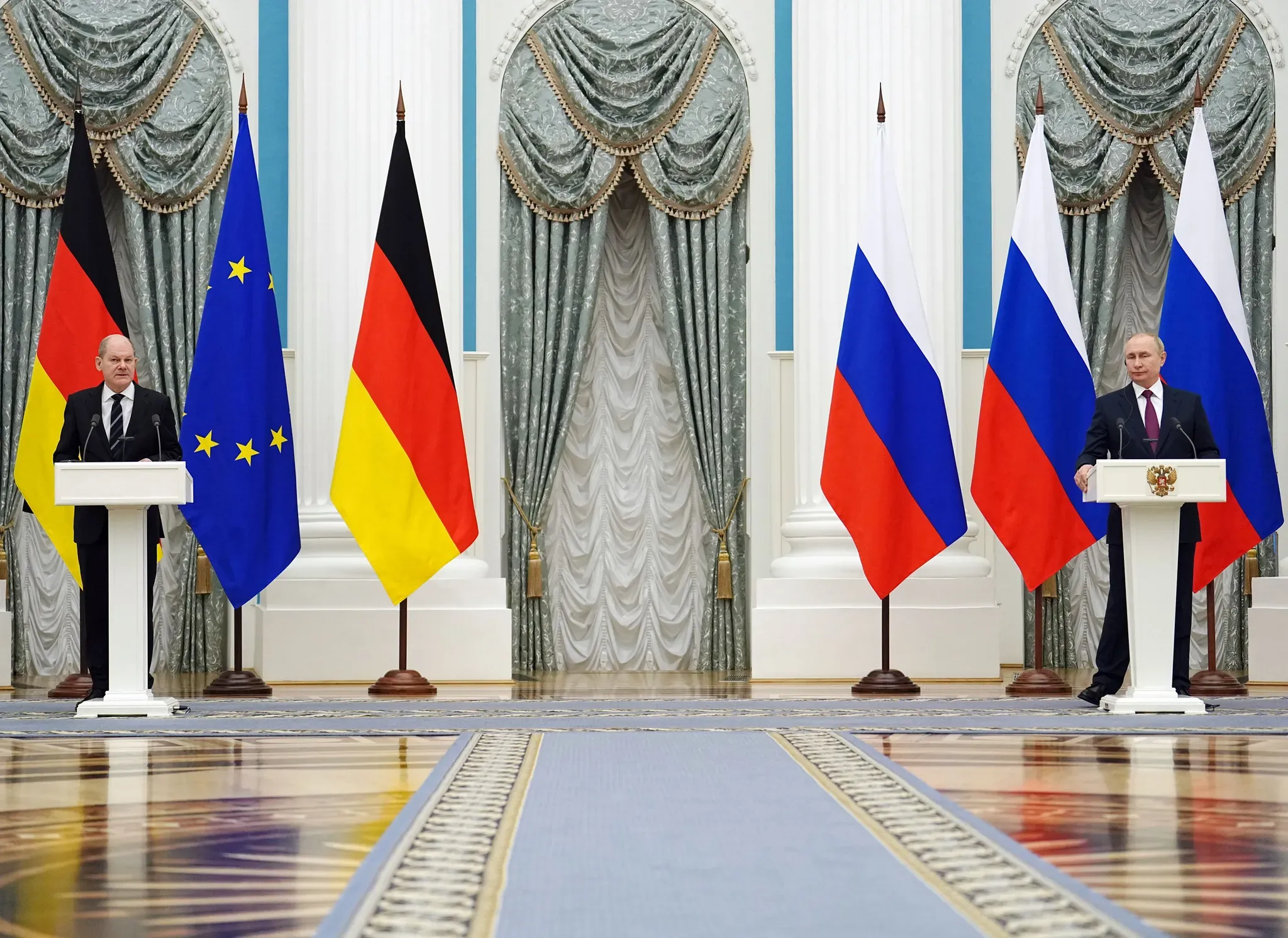 NÉGOCIER AVEC LA RUSSIE : ENTRE IDÉOLOGIE, BELLICISME ET RÉALISME ÉCONOMIQUE — LE CAS CRITIQUE DE L'ALLEMAGNE