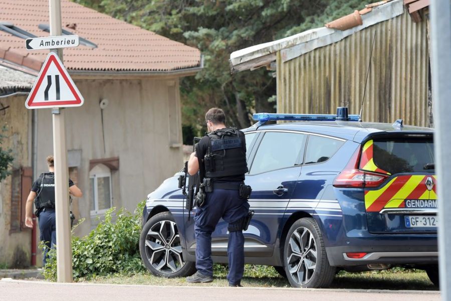 Violence extrême – Un quadragénaire poignarde le directeur d’un foyer dans l’Ain