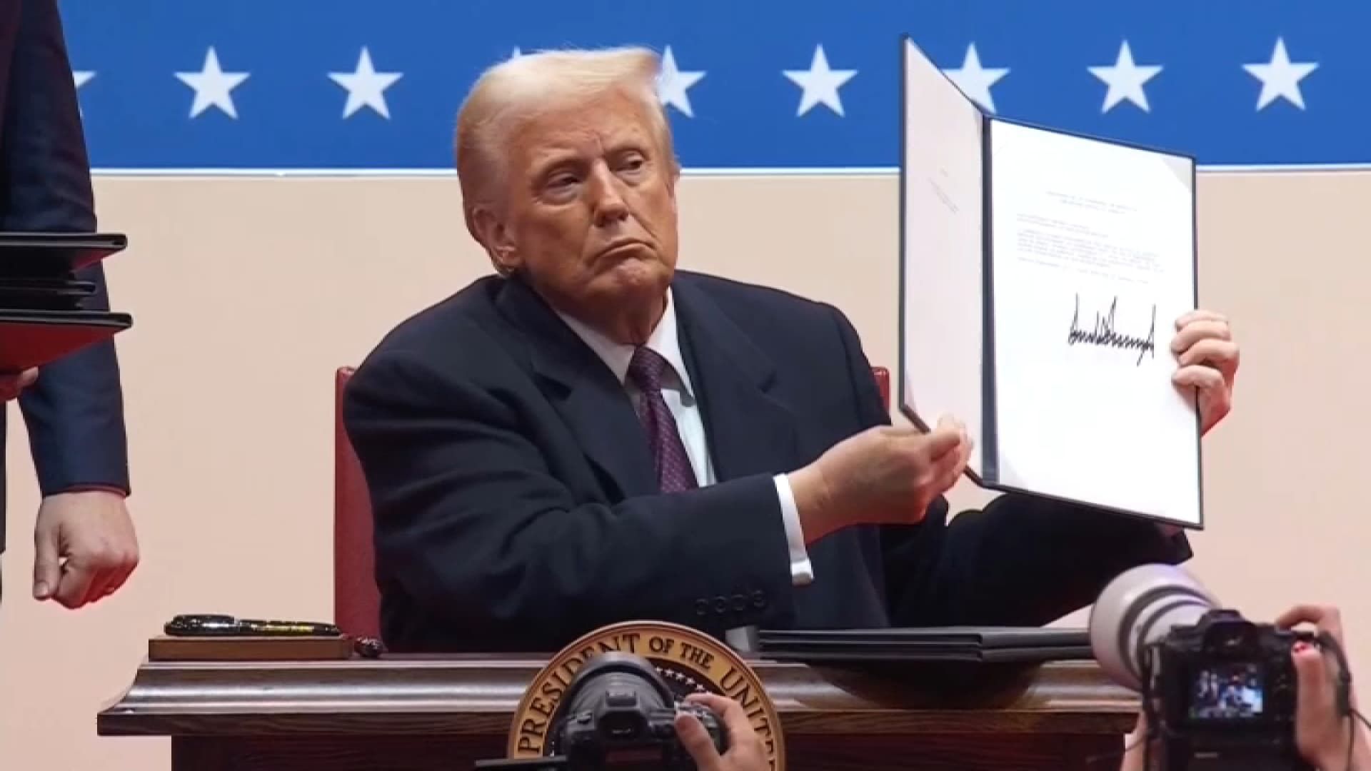 Risque Pandémique, le Temps Presse : L'OMS Sonne l'Alarme, les États-Unis Claquent la Porte - Sommes-Nous Condamnés à Répéter les Erreurs du Passé ?