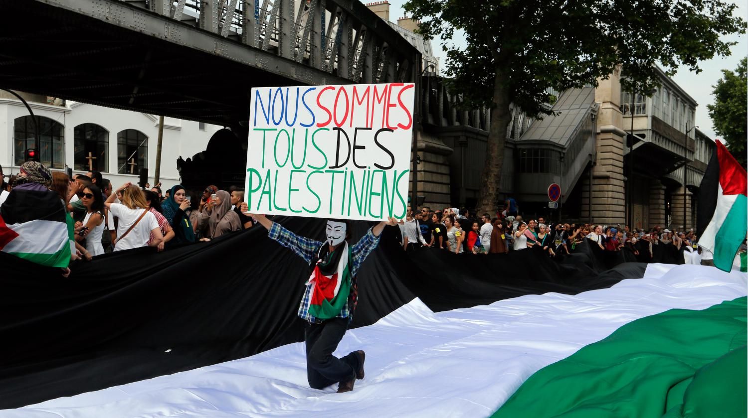Pourquoi la France est le seul pays à interdire les manifestations pro-palestiniennes ?