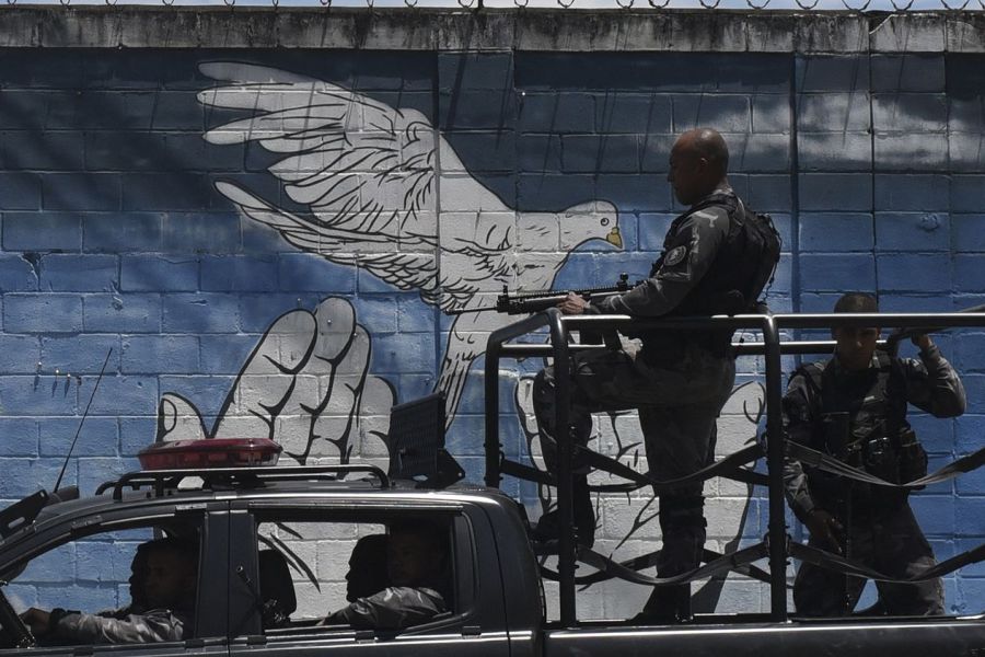 Brésil : scandale des policiers d'élite, fractures et dérives d'un pays en quête d'ordre