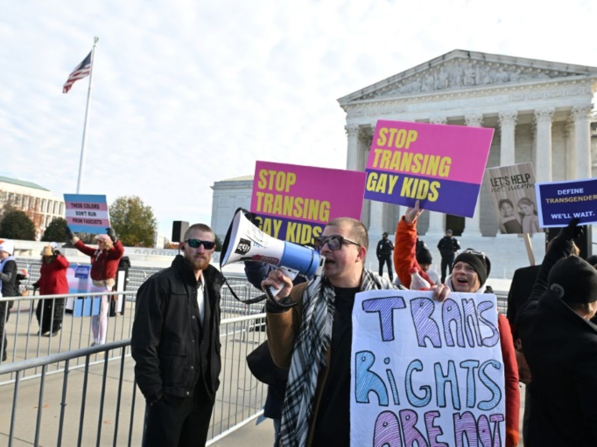 États-Unis : la Cour suprême face aux traitements de transition aux mineurs transgenres