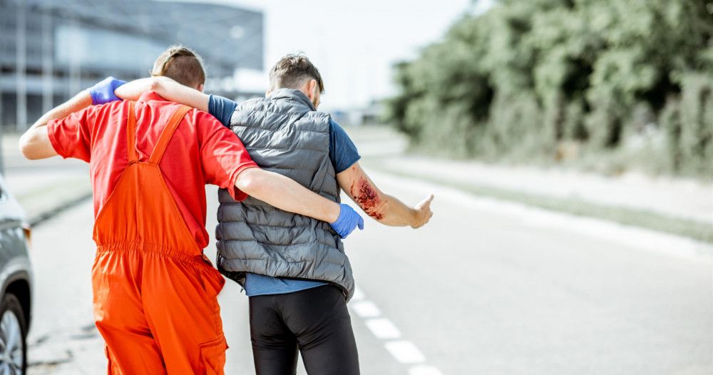 Tension à Vantaa : Un Enfant de 12 Ans Blesse Trois Camarades dans une École