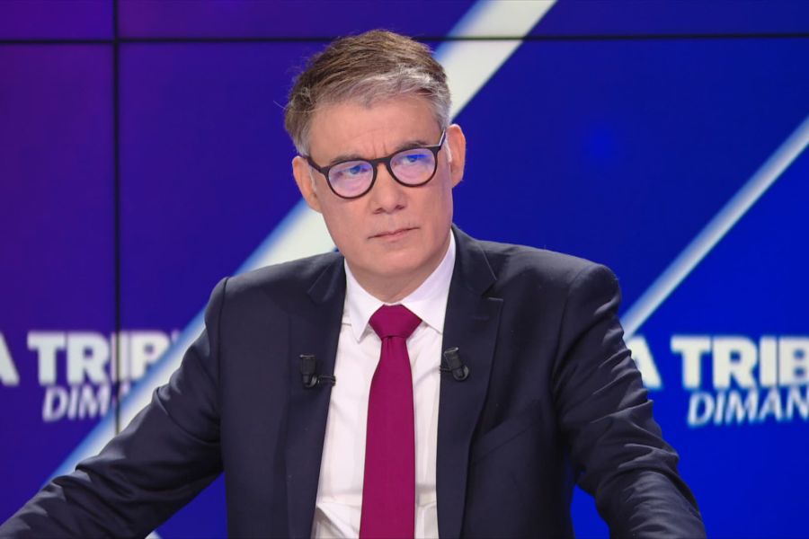 «Alliée de Poutine», «extension du trumpisme»... Olivier Faure accuse Marine Le Pen d'être une «ennemie de l'intérieur»