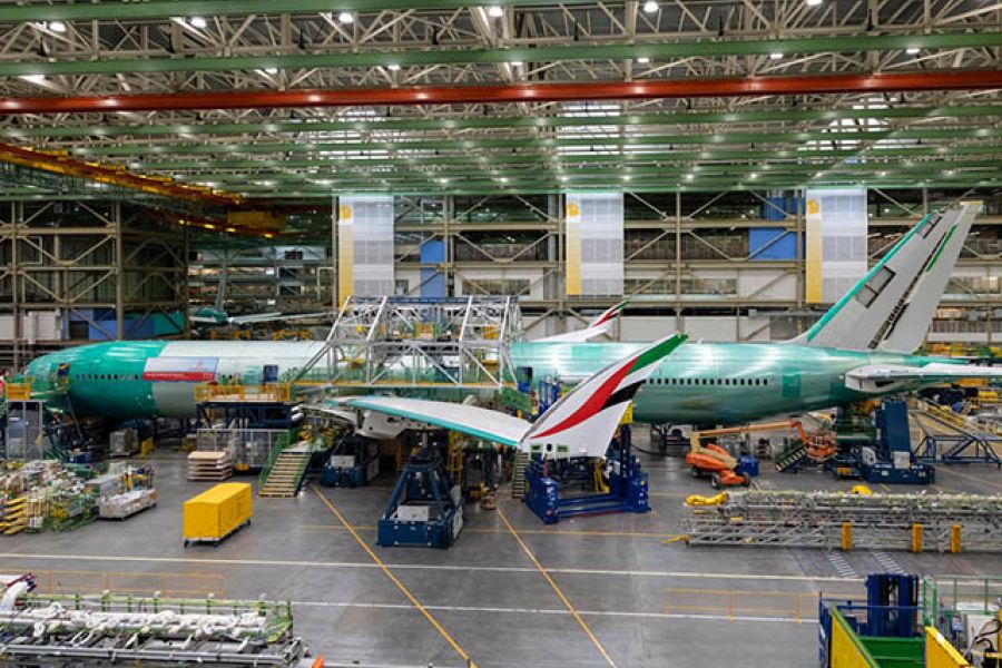 Boeing rapporte la livraison du 777X à 2027, un nouvel obstacle pour le géant de l'aéronautique